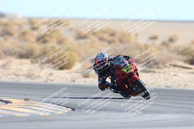 media/Jan-10-2025-CVMA Friday Practice (Fri) [[489e0da257]]/Group 4 and Trackday/Session 4 (Turn 16)/